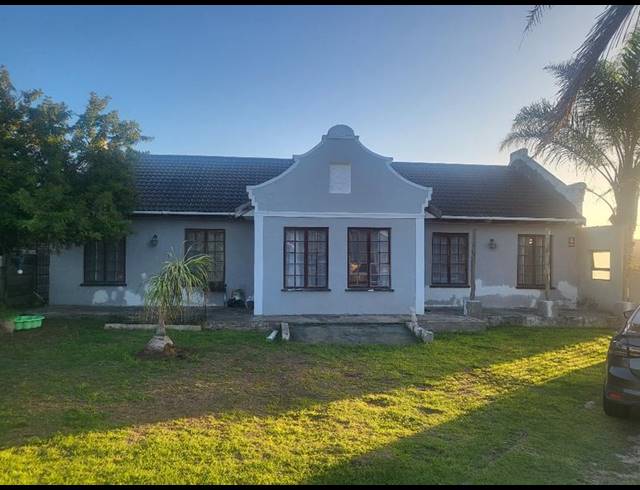 4 BEDROOM HOUSE FOR SALE IN MOUNTAIN VIEW